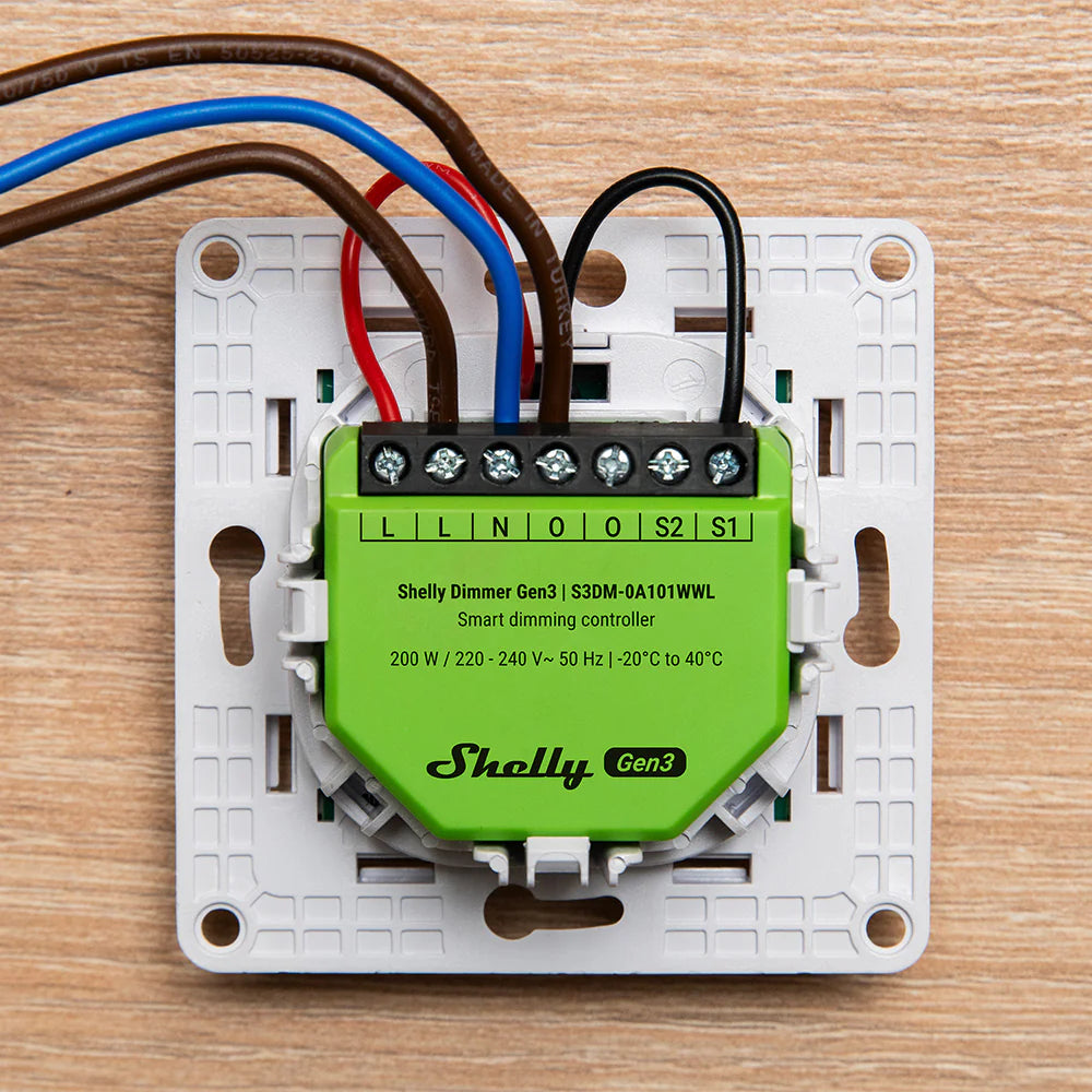 Shelly Dimmer Gen3 instalado caja interruptor regulación LED