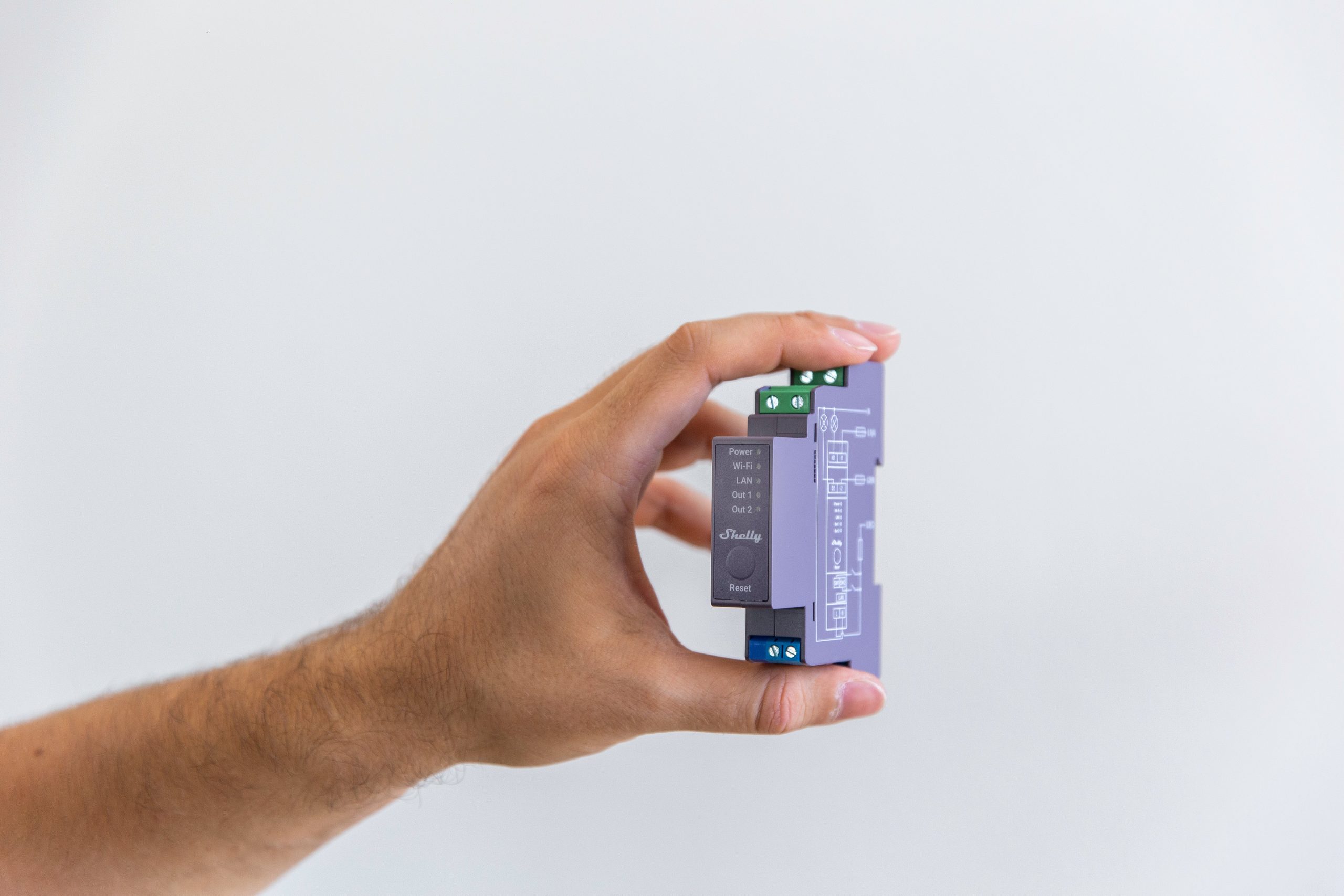 Shelly Pro 2 interfaz web configuración local WiFi Ethernet