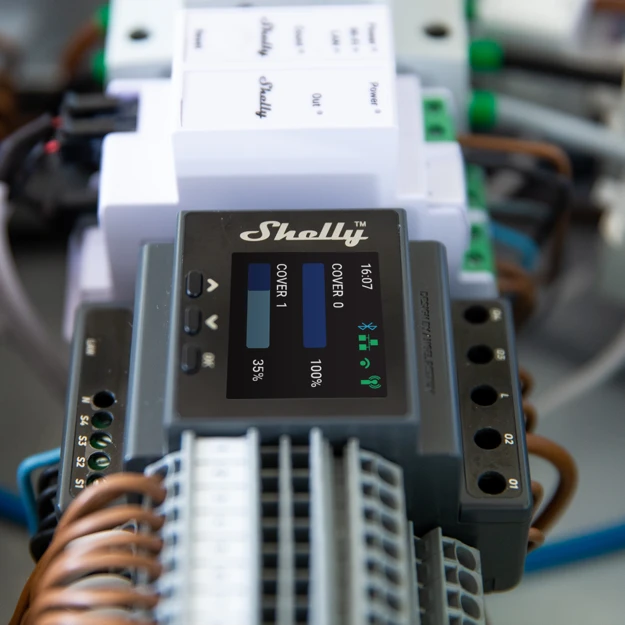 Shelly Pro Dual Cover PM diagrama conexión persiana motor CA